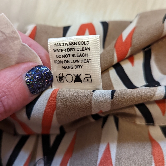 Bird Cage from Francesca's tan, orange, cream and black chevron top size L - Picture 8 of 8